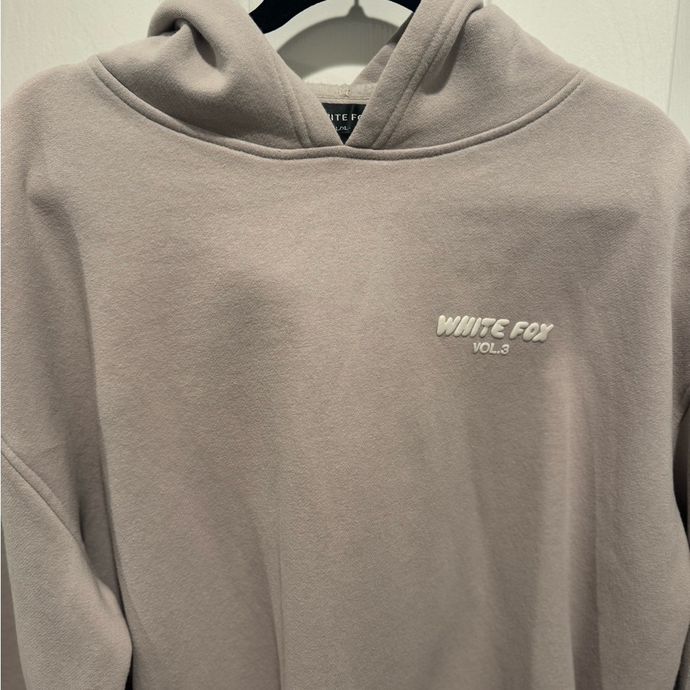 White Fox Hoodie Light Gray Size L/XL - Picture 2 of 14